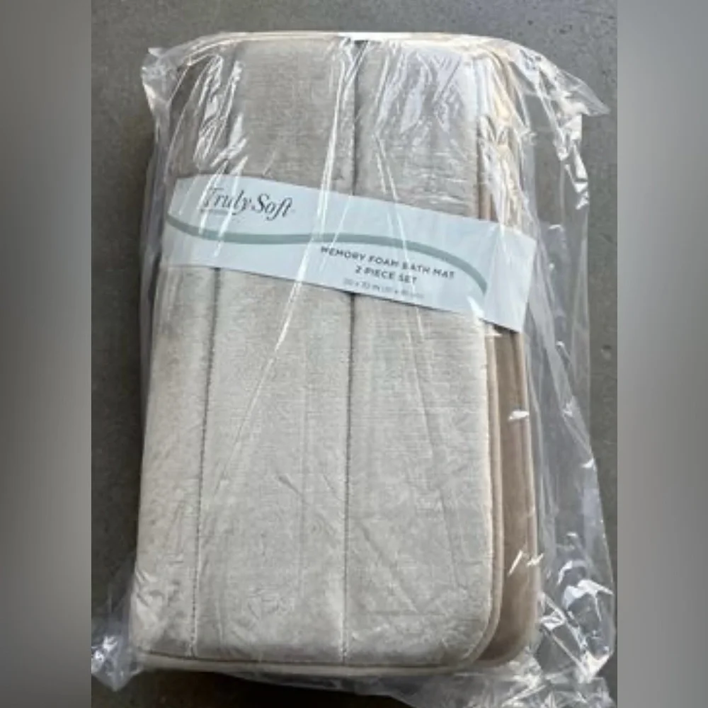 Truly Soft 2 Pack Solid Memory Foam Bath Rug 20 x 32 - Tan - Picture 2 of 4